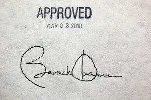 1280px-Obama_healthcare_signature